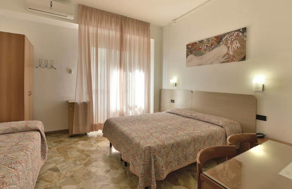 Hotel Careggi Флоренція Екстер'єр фото